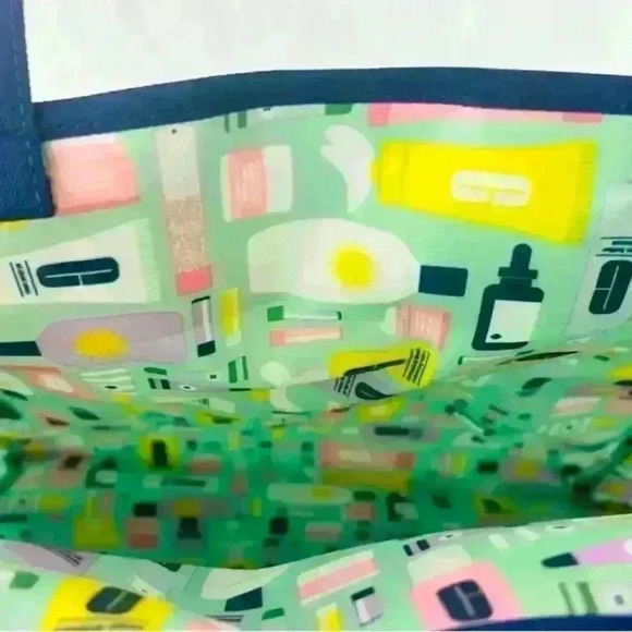 Clinique/Kate Spade Tote - Picture 3 of 5